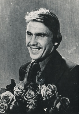 Jalgrattur Aavo Pikkuus 30. rahuvõidusõidu võitjana  similar photo