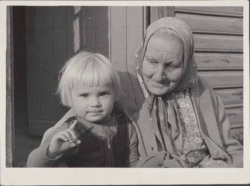 Eerik-Niiles Kross hoidjatädiga.