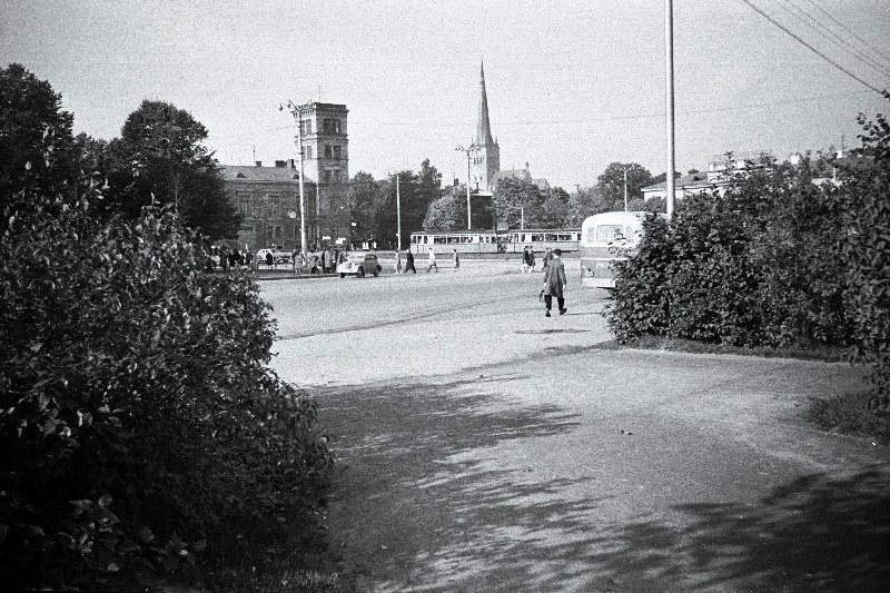 Keskväljak (Viru väljak).