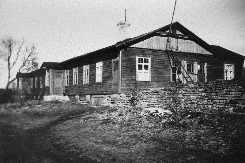 Kosutuskoht (kohvimaja) "Kaljuvald" Lasnamäel.