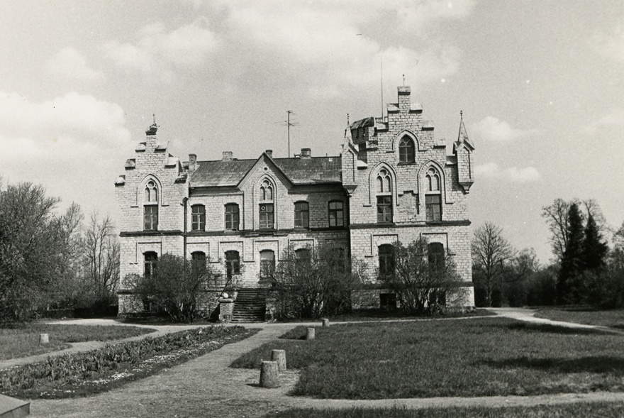 Vasalemma mõisa peahoone, fassaadivaade