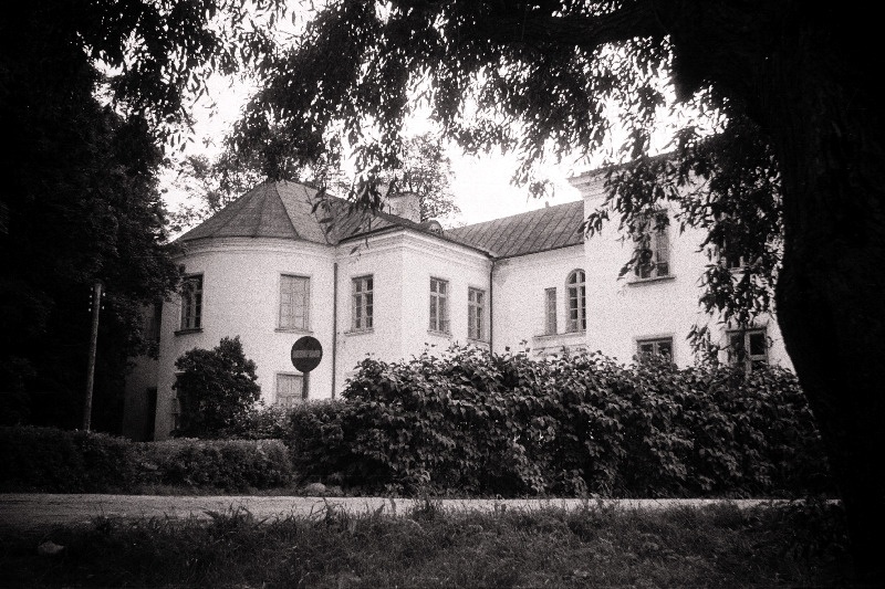 Endine Mõdriku mõisahoone.