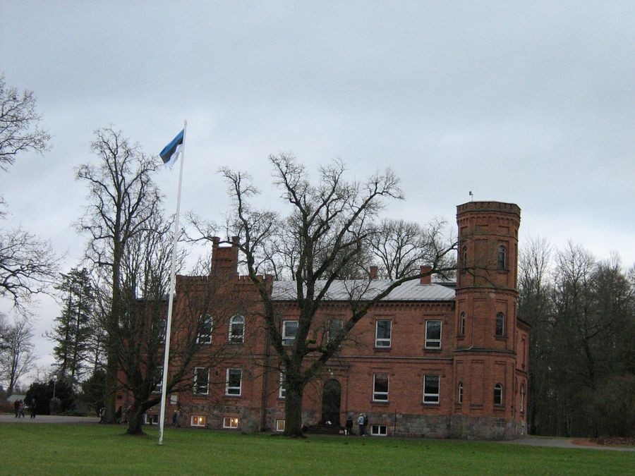 Main building of Hummuli Manor