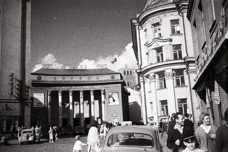 Vaade kinole Sõprus.