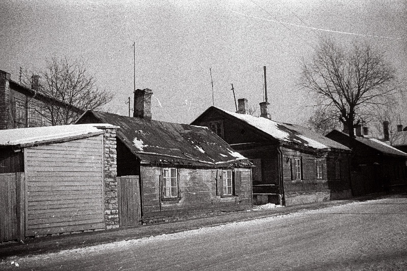 Puumajad R. Tobiase tänaval.