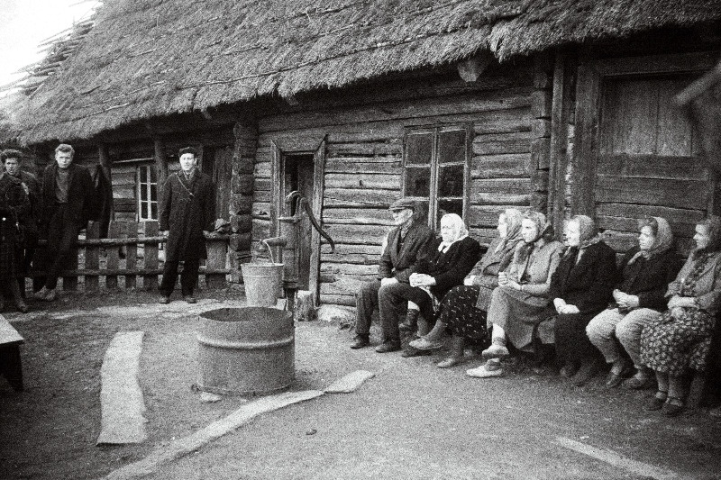 Maalikunstnik Ants Laikmaaa mälestustahvli avamine tema sünnikohas Araste külas Paiba talus.