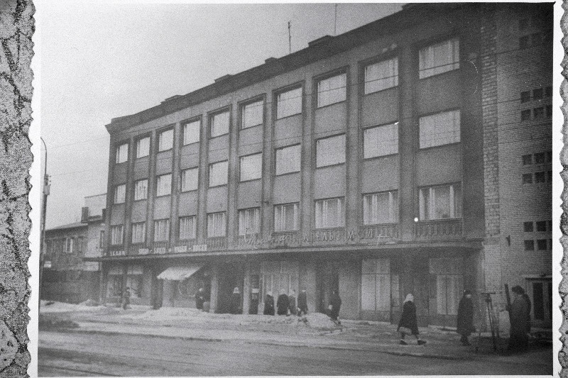 Hoone Tartu mnt 39, kirjaniku ja riigitegelase August Jakobsoni elukoht 1940. aastail.