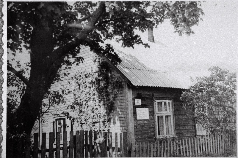 Kirjaniku ja riigitegelase August Jakobsoni sünnimaja Liblika t 4.