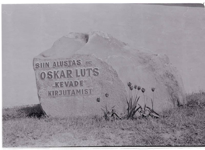 Mälestuskivi Oskar Lutsule Rakkes