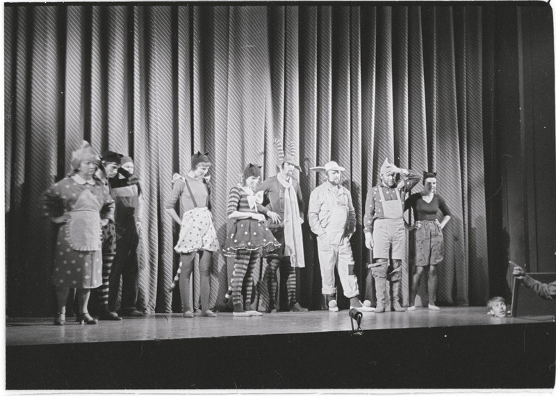 S. Maršak. Kassi maja. Rakvere Teatri lavastus