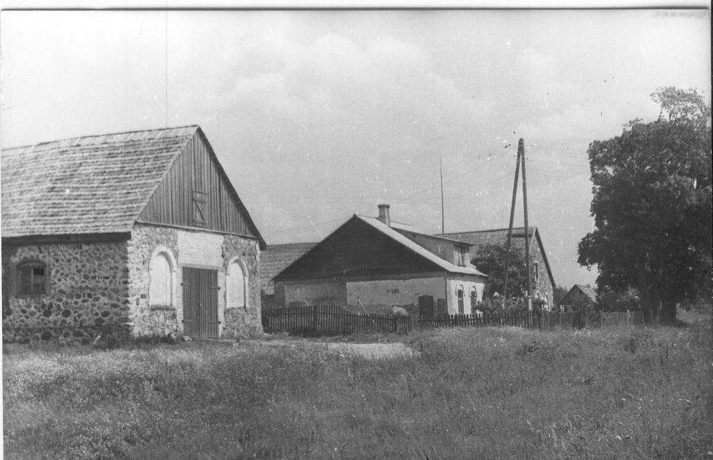 Foto ja negatiiv. Misso postijaama hooned 1960.aastatel