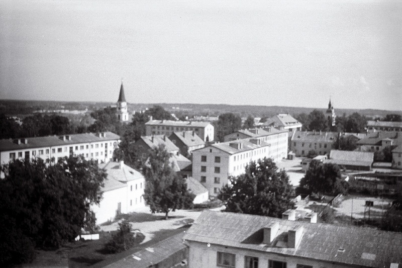 Linnavaade Kreutzwaldi t 42 katuselt.