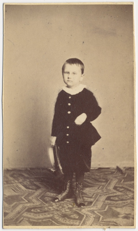 Väike Wilhelm von Kotzebue, täisfiguurportree