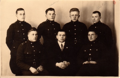 Garnisoni meister maadluses - Aegna meeskond  duplicate photo