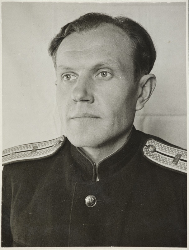 Tartu Raudtee Tehnikakool: õpetaja (alates 1945) E.Toomsalu, portreefoto, 1940. aastad.