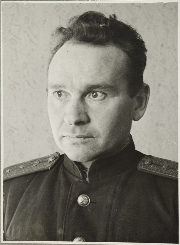 Tartu Raudtee Tehnikakool: õpetaja (alates 1947) M. Devjataikin, portreefoto, 1940. aastad.