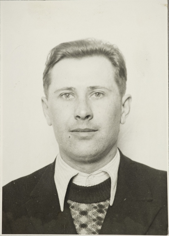 Tartu Raudtee Tehnikakool: 1949. aastal jaamaülemate kursused lõpetanud Rudolf Kübarsepp, portreefoto, 1940. aastad.