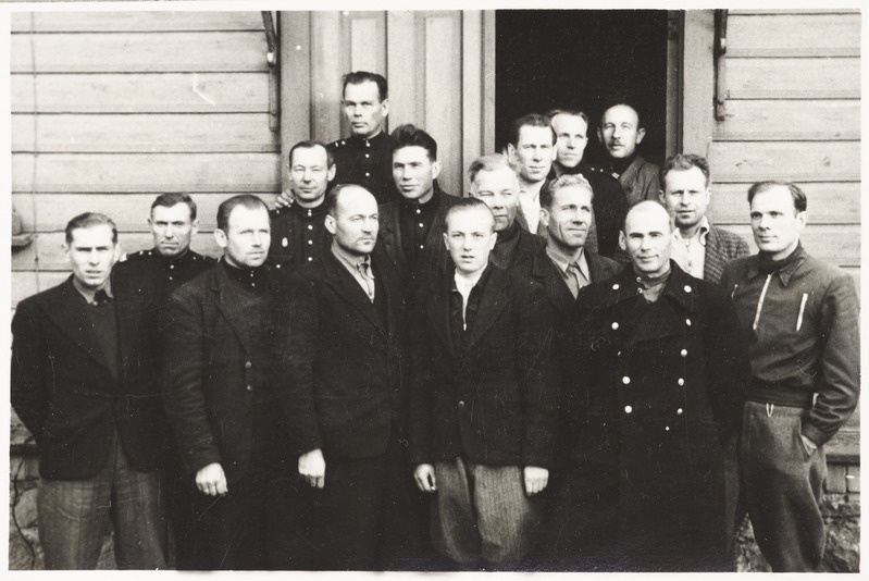 Tartu Raudtee Tehnikakool: teemeistrite õppegrupp jaanuaris 1947.