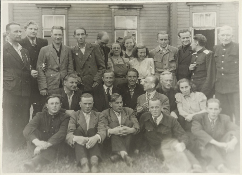 Tartu Raudtee Tehnikakool: teebrigadiride õppegrupi lõpetajad, 1948.