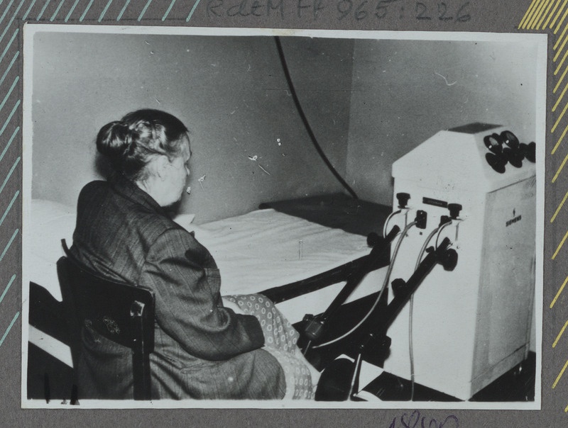 Eesti raudtee: patsient raudteepolikliinikus raviprotseduuril, 1950. aastad