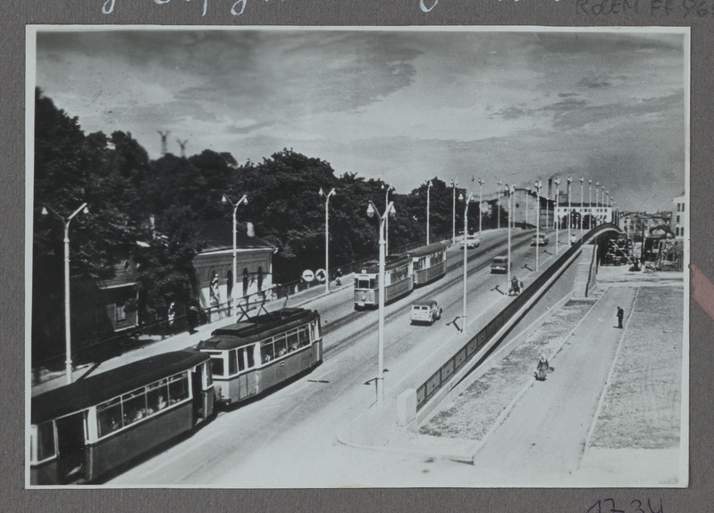 Eesti raudtee: vaade Pärnu maantee viaduktile Tallinnas, ca 1960