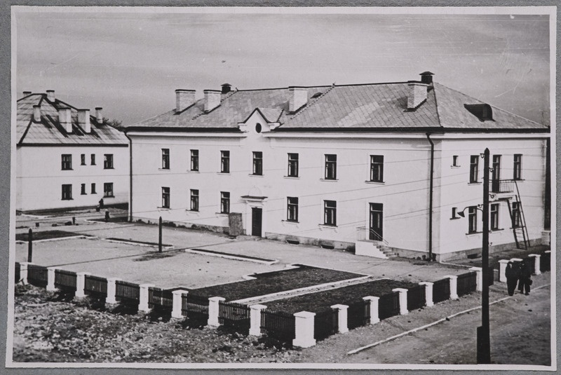 Tapa sõlme ühiselamu, 1957.