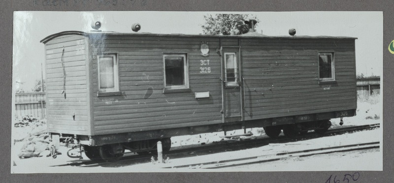 Eesti raudtee: esimene elektrirong Kloogaranna peatuses, 17. juuni 1960, foto: Oskar Sildam