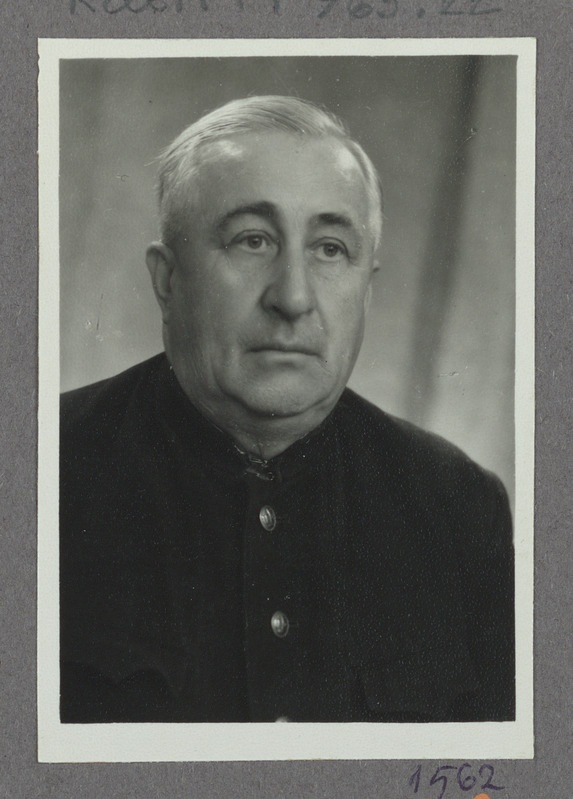 Eesti raudtee: Tallinna hoonete ja ehitiste jaoskonna krohvija G. Merilo, portreefoto, ca 1960