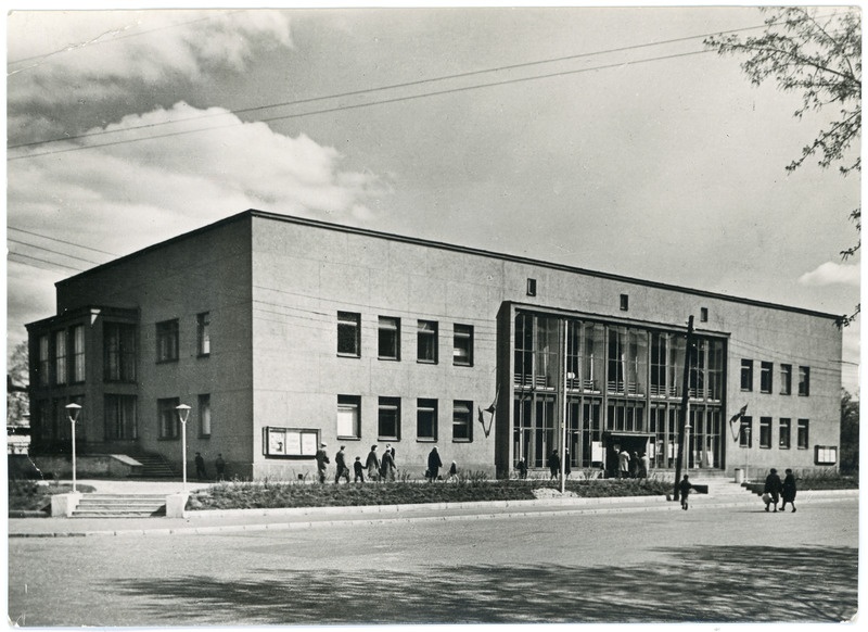 Tartu Raudteelaste Klubi, vaade hoonele, ca 1966, foto: K. Oras, fotopostkaart