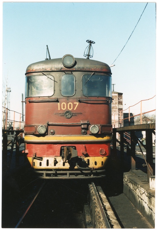 Reisivedur TEP60-1007 Tallinnas Kopli depoos mais 1997, foto: Aare Adamson