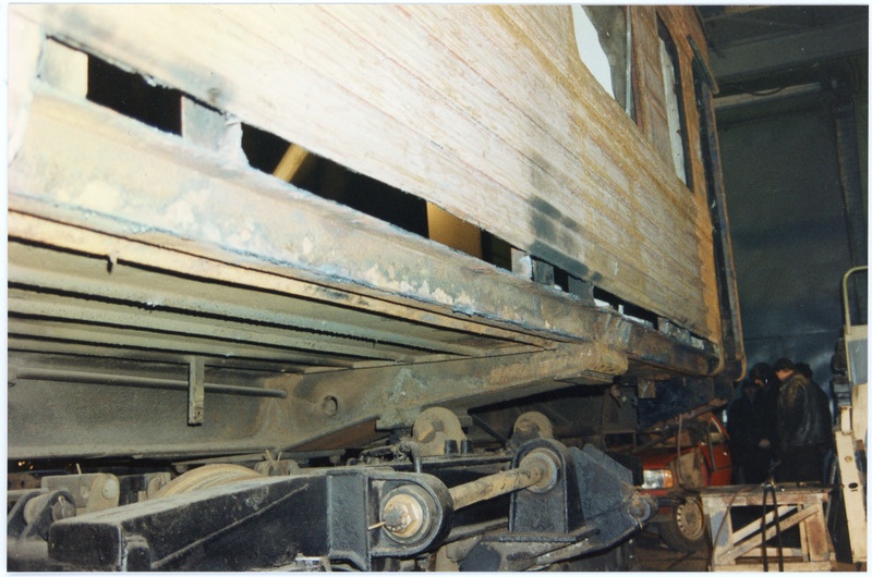 Balti Laevaremonditehases rekonstrueeritava kupeevaguni välisvaade, 1994
