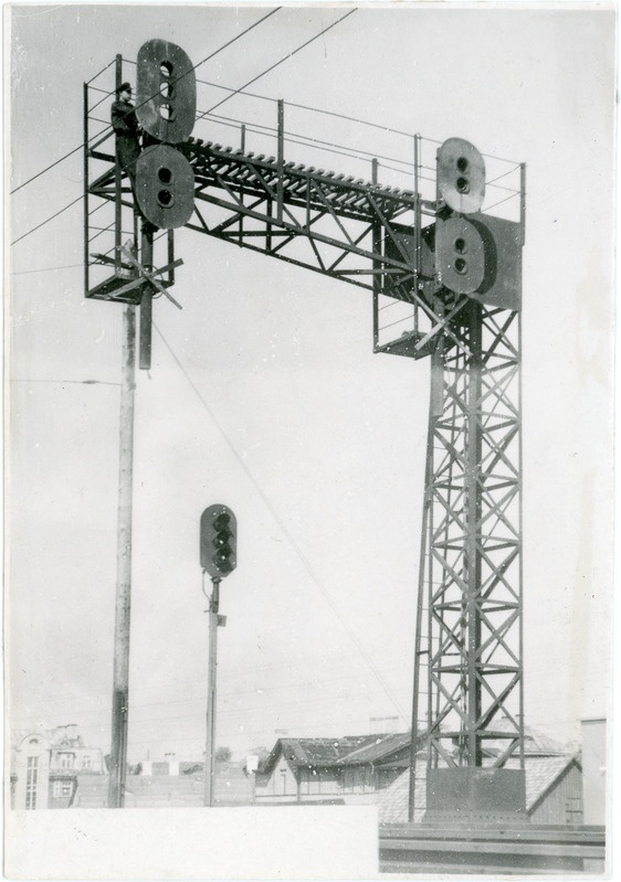 Tallinna jaama sissesõidufooride paigaldamine, 1940. aastad