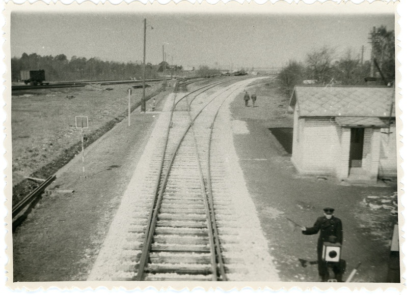 Uus silikaattellistest hoonega pöörmepost nr 1 Haapsalu jaamas, 1960. aastate algus