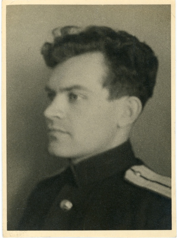 Eesti Raudtee Tallinna hoonete ja ehitusjaoskonna ülema asetäitja Gusjatškin, 1940.-1950. aastad, portreefoto