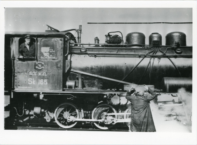 Auruvedur Sk 165 Tallinn-Väike depoos, ca 1953-1954, foto: Hugo Jõemets