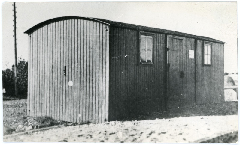 Kaubavaguni kerest kohandatud peatuskoha hoone Eesti raudteel, 1930. aastad, ümberpildistus aastast 1970