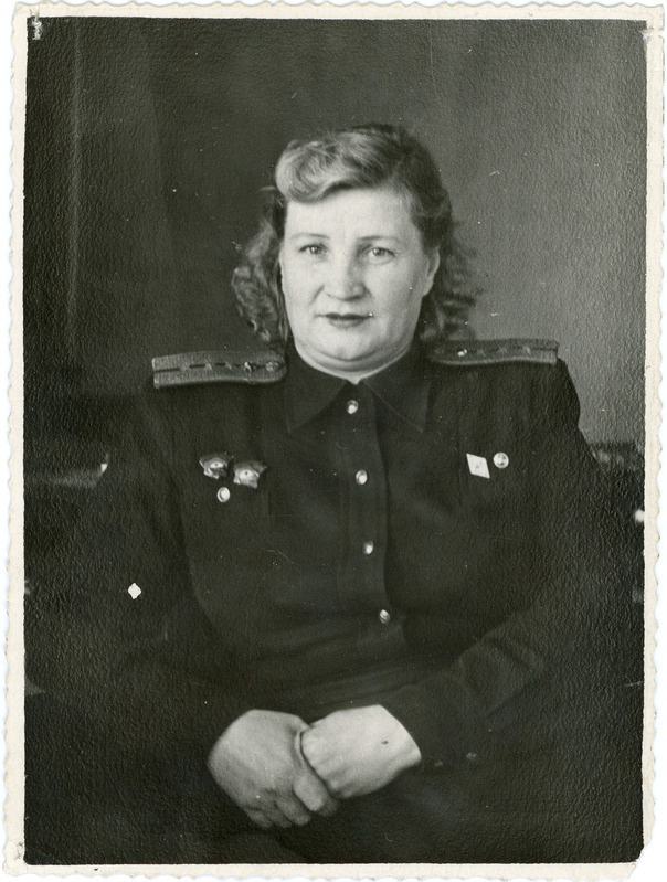 Eesti Raudtee vanminsener-ökonomist, administratiivala insener-kapten Tatjana Romanovskaja, 1940.-1950. aastad, portreefoto