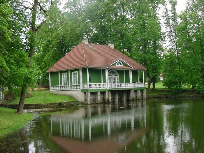 Palmse Manor swimming house