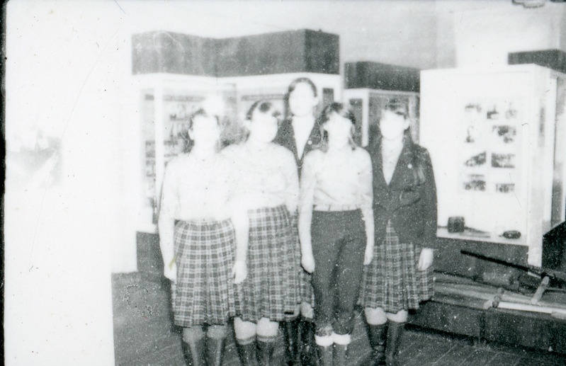 Iisaku KK õpilased muuseumi töös abis