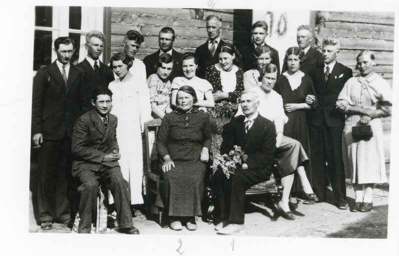 Metsküla ÜENÜ liikmeid ja seltskonnategelasi ca 1932. a Daniel Reisberg