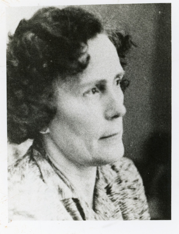 Metsküla ÜENÜ liikmeid ja seltskonnategelasi ca 1932. a Endla Reisberg