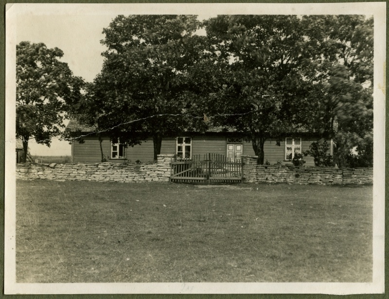 Harku algkooli maja.