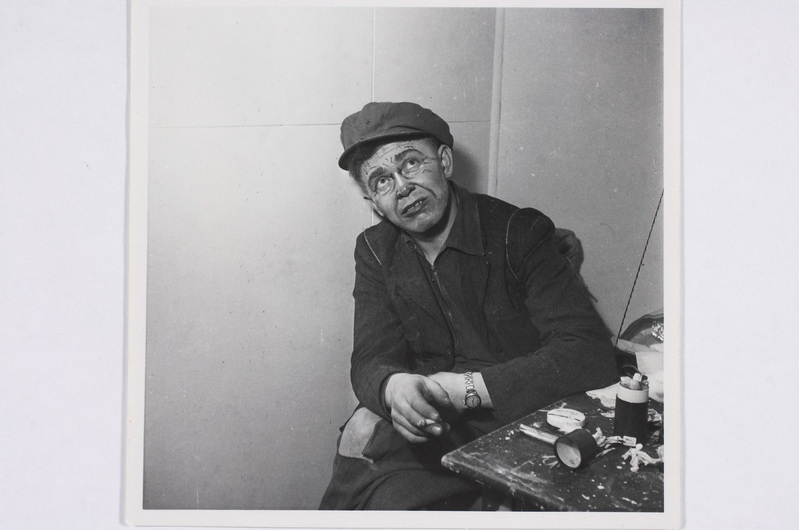 Kumla Eesti Seltsi näitleja Erich Lillepuu etenduses "Metsalõuka mehed"