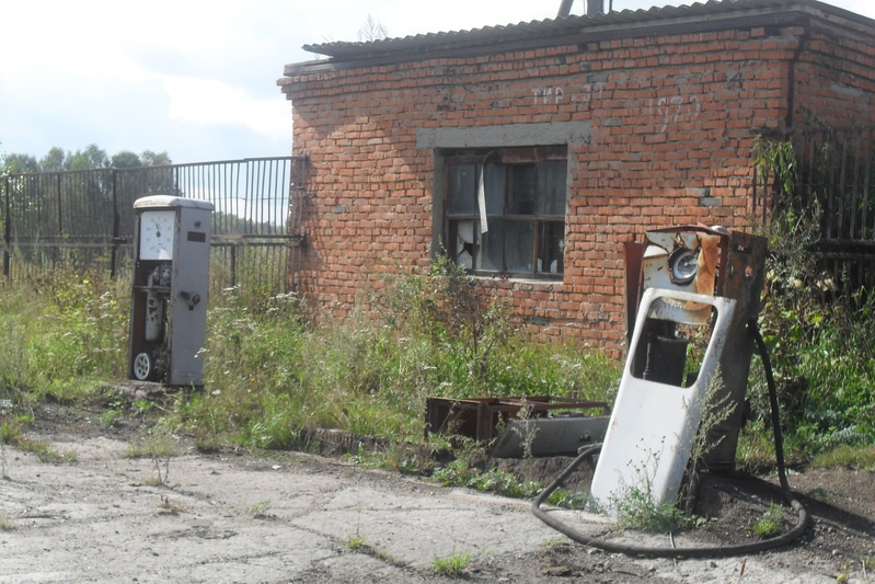 Mahajäetud bensiinijaam Vambola külas. Tomski oblasti Zõrjanski rajooni eesti asundus Vambola