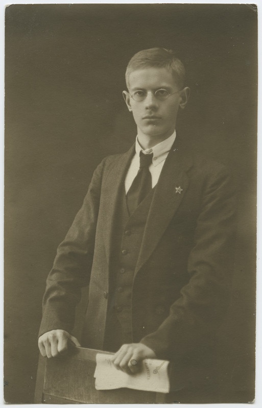 Hillar Saha noormehena