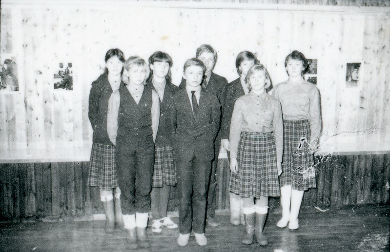 Iisaku KK õpilased muuseumi töös abis