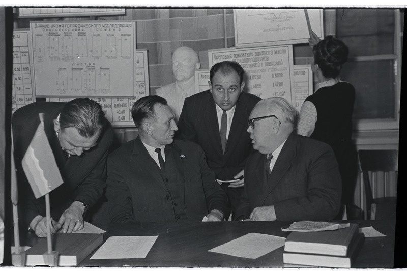 Farmaatsia kandidaadi kraadi kaitsmine Tartu ülikoolis Odessa ülikoolist 1966. a.