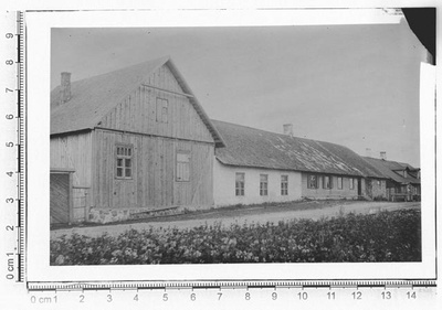 Endine J. - Madise kõrts (seltsimajaks ümber ehitatud), Vargamäelaste ja teiste Albu valla meeste peatus - ja ärplemiskoht  duplicate photo