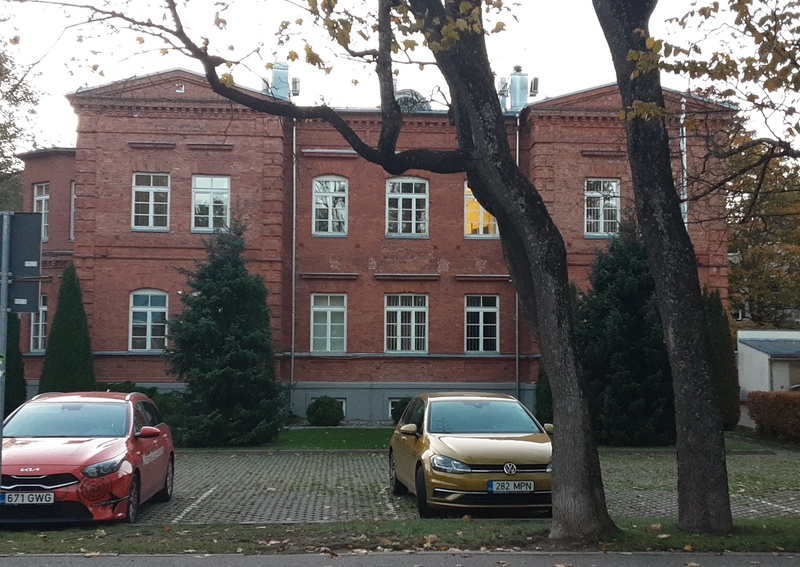 The Soviet Union's Head of State Jossif Vissarionovits Stalin monument on Veski Street. rephoto