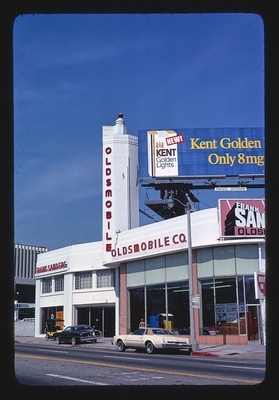 Sanders Oldsmobile, La Brea & Wilshire, Los Angeles, California (LOC)  duplicate photo